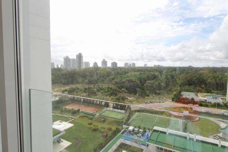 Departamento en Le Parc III en venta